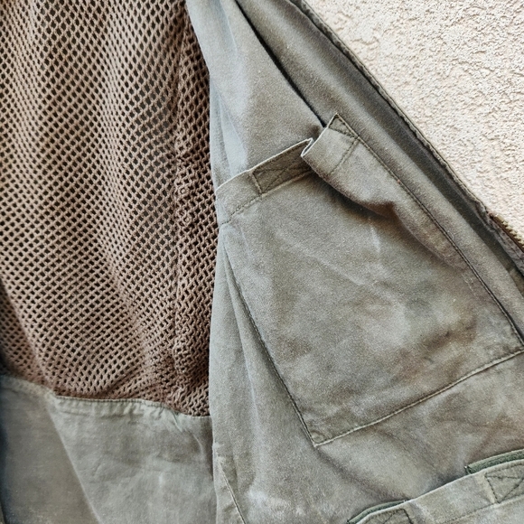 Vintage Cabelas Fishing Vest Mens Medium Khaki Hunting Pockets Outdoors Tactical - Picture 13 of 13